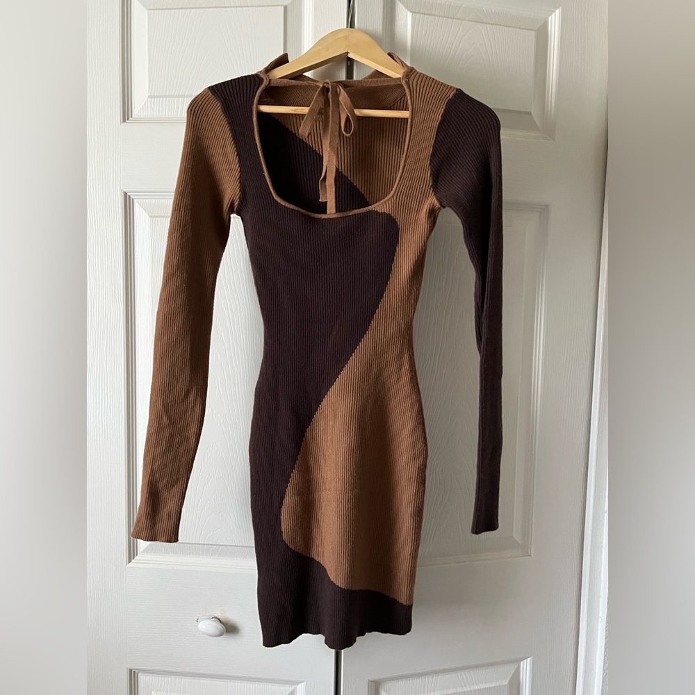 Colorblock knit ribbed mini dress. Long sleeves, semi-open back. Tan, brown. S - Picture 6 of 11